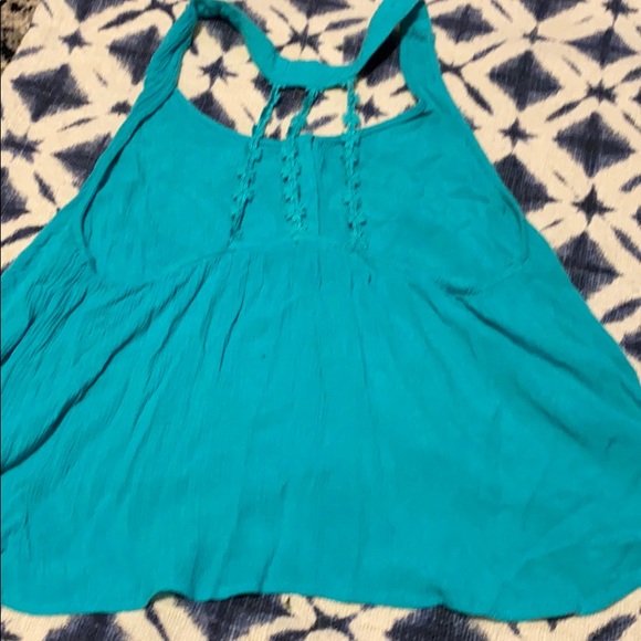 E and M crop top teal with buttons medium - Picture 4 of 7